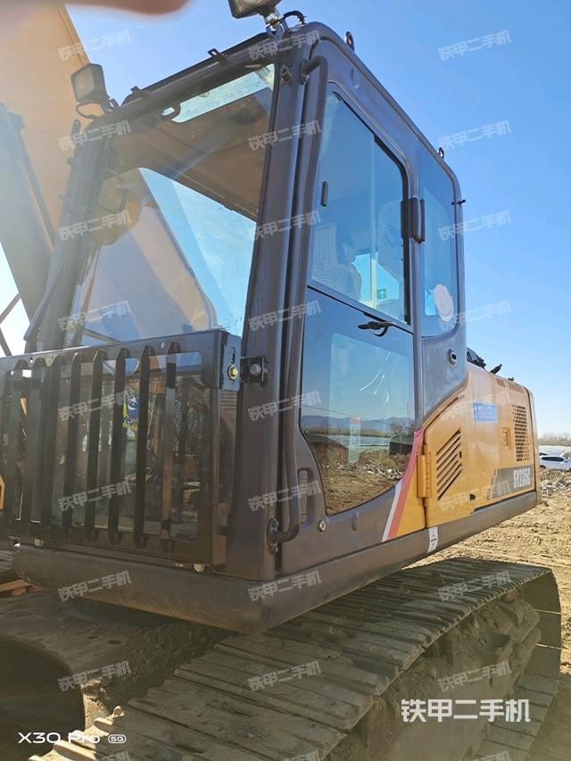 駕駛室整體（整機(jī)外觀）