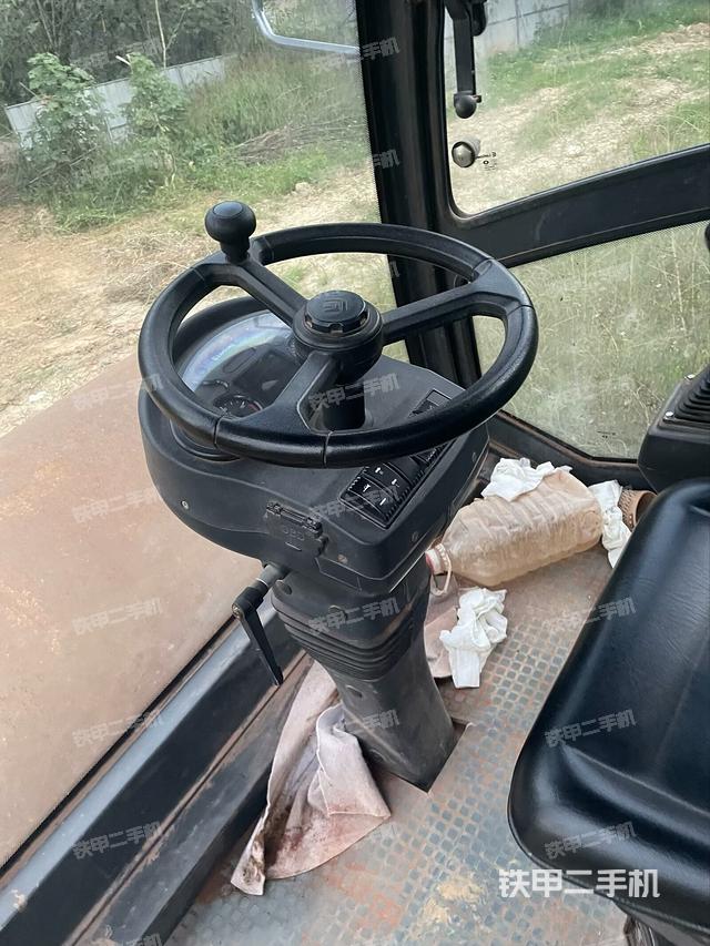 操作把手（壓路機(jī)駕駛室）