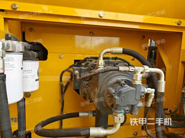 液壓泵斜45?左（大件艙室）