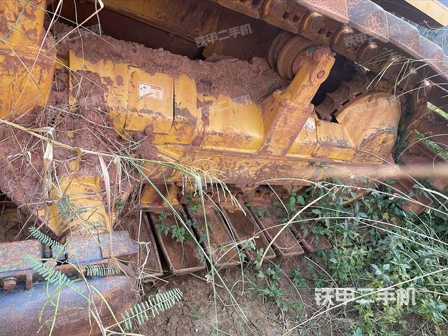 左驅(qū)動(dòng)輪(推土機(jī)底盤(pán)及工作裝置) 左驅(qū)動(dòng)輪(推土機(jī)底盤(pán)及工作裝置)
