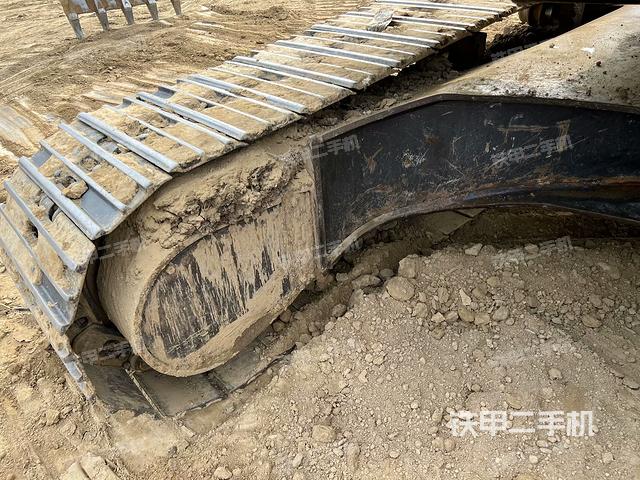 單側(cè)履帶整體（整機(jī)外觀）