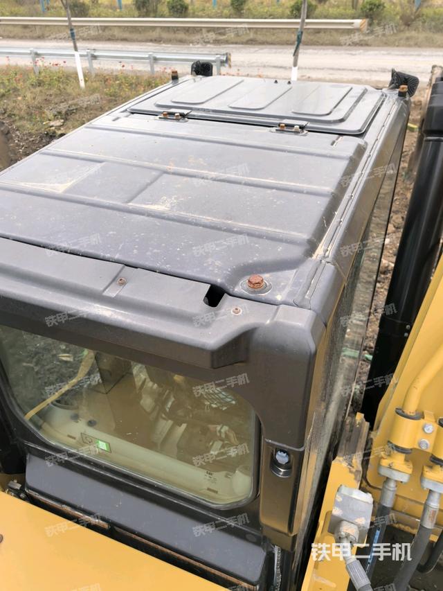 駕駛室頂部俯視（上車部件）