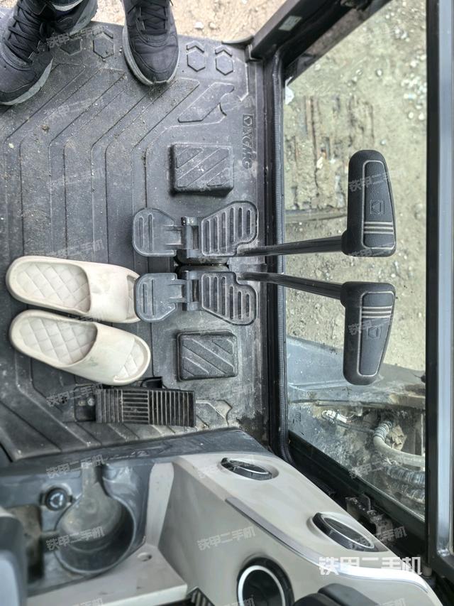后窗玻璃角標(biāo)(駕駛室部分) 后窗玻璃角標(biāo)(駕駛室部分)