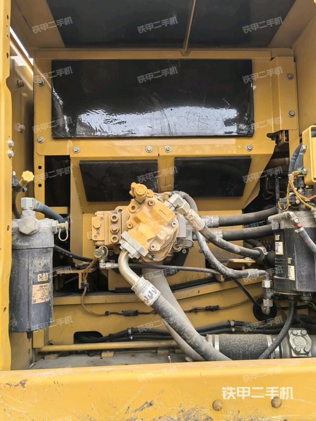 液壓泵室（大件艙室）