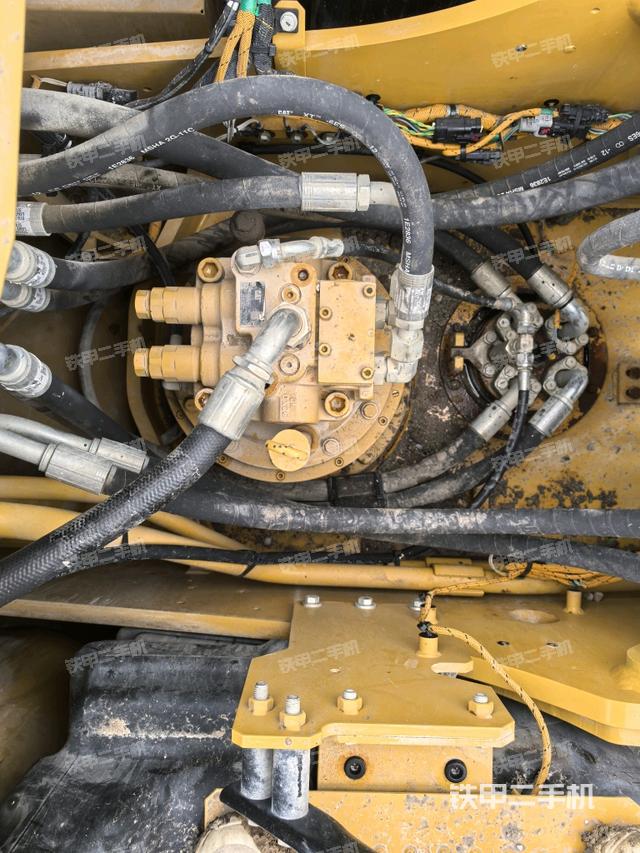 回轉(zhuǎn)馬達(dá)（上車部件）