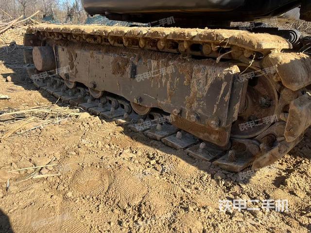 單側(cè)履帶整體（整機(jī)外觀）