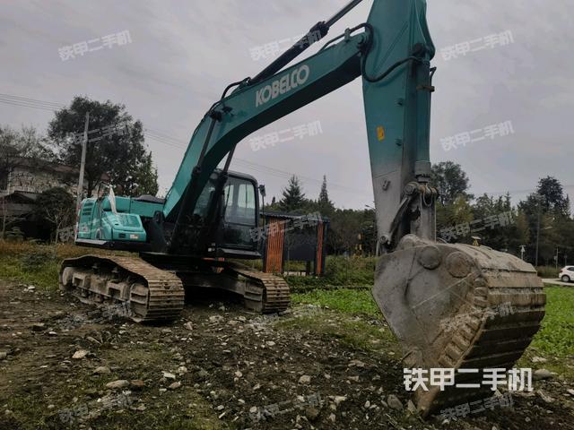 右前45(整機(jī)外觀) 右前45(整機(jī)外觀)