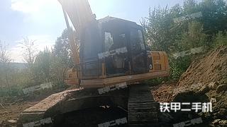 小松PC240LC-8M0挖掘機(jī)
