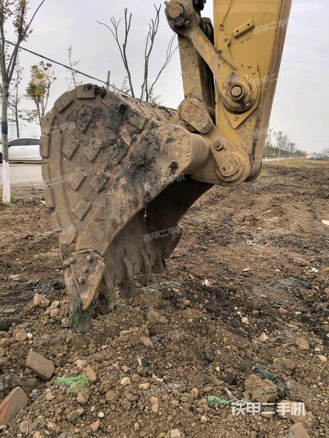 鏟斗右后整體（工作和回轉(zhuǎn)裝置）