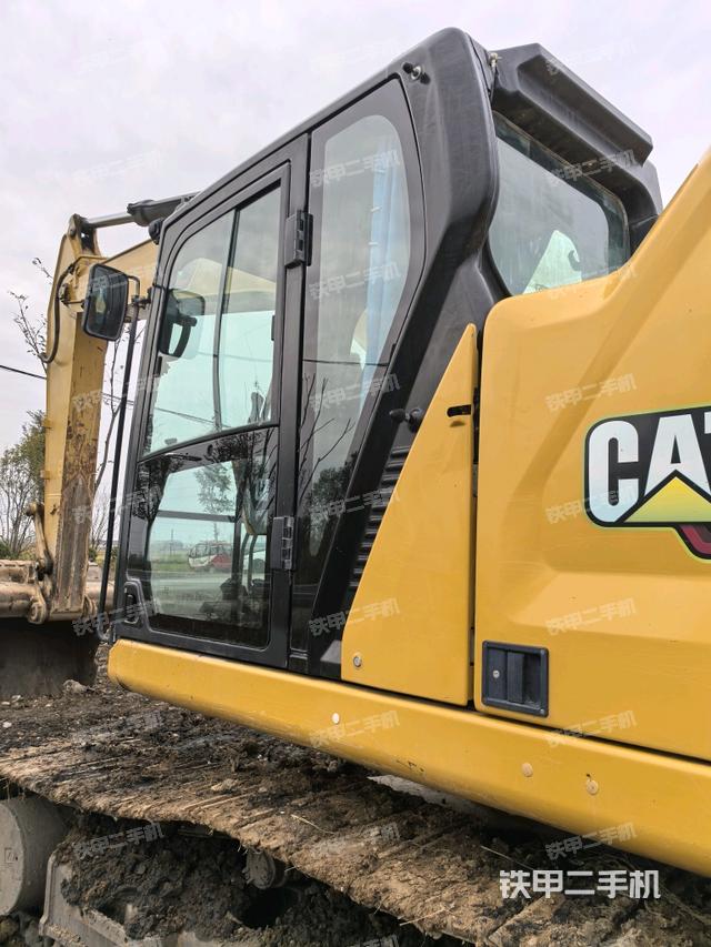 駕駛室左后45度（駕駛室部分）