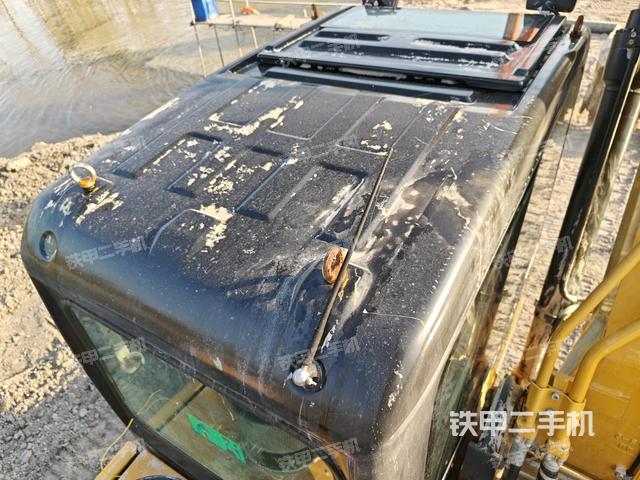 駕駛室頂部俯視(上車部件) 駕駛室頂部俯視(上車部件)