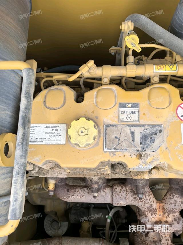 氣門室蓋螺絲特寫（上車部件）