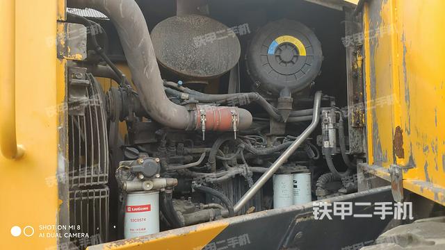 发动机右侧（整机外观及大件）