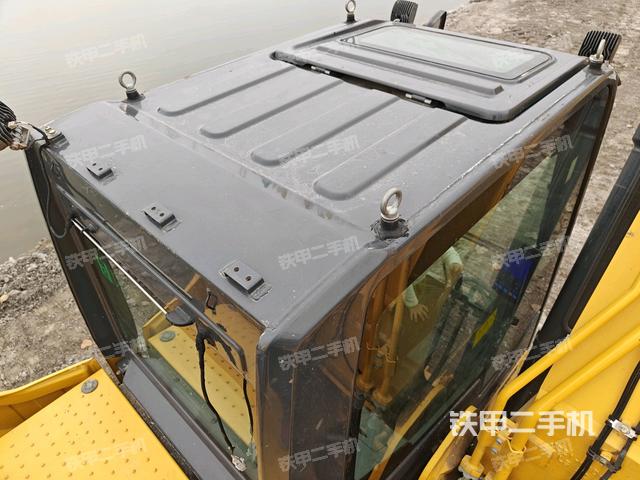 駕駛室頂部俯視（上車部件）