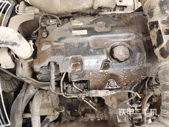 氣門室蓋螺絲特寫（上車部件）