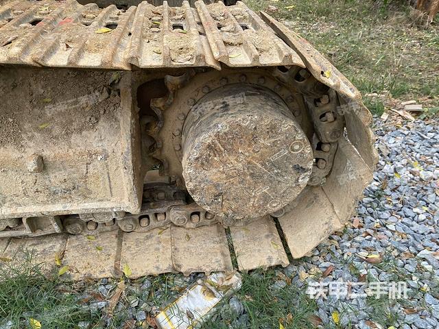 右驅(qū)動(dòng)輪（行走機(jī)構(gòu)）