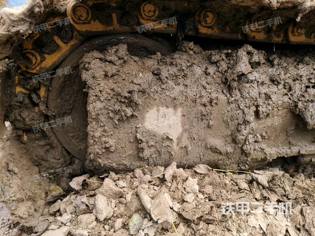 右側(cè)行走馬達(dá)蓋板(行走機(jī)構(gòu)) 右側(cè)行走馬達(dá)蓋板(行走機(jī)構(gòu))