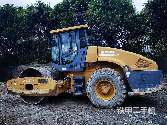 徐工XS223J压路机