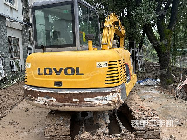 整機(jī)右后45°(整機(jī)外觀) 整機(jī)右后45°(整機(jī)外觀)
