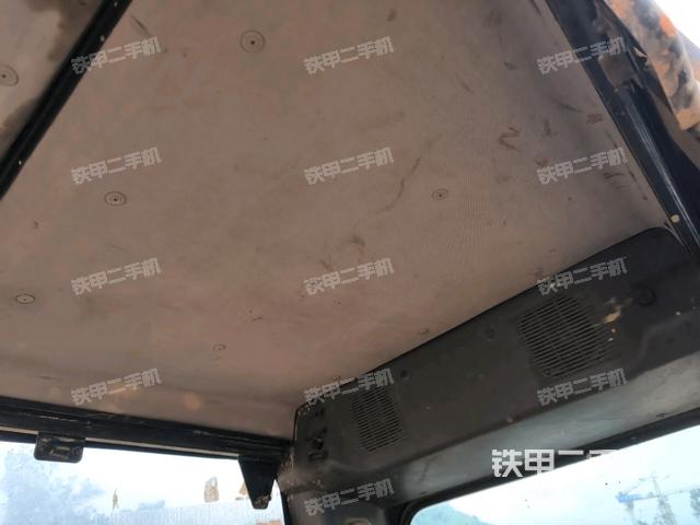 左后方玻璃角標(biāo)（駕駛室部分）