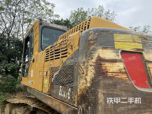 駕駛室左后45度（駕駛室部分）