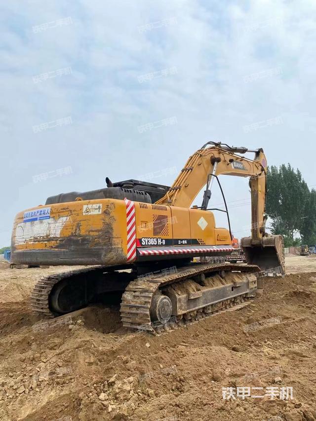 整機(jī)右后45°（整機(jī)外觀）