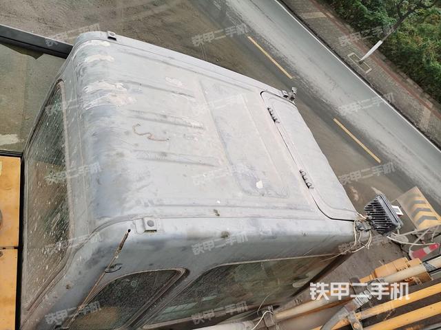 駕駛室頂部俯視（上車部件）