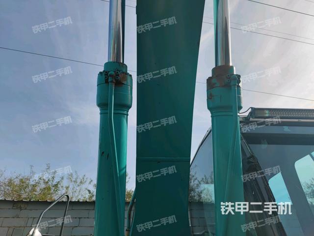 大臂油缸整體?豎拍（工作和回轉(zhuǎn)裝置）