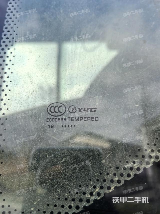 后窗玻璃角標(biāo)（駕駛室部分）