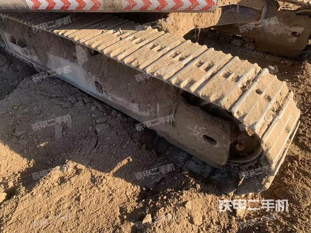 單側(cè)履帶整體（整機(jī)外觀）