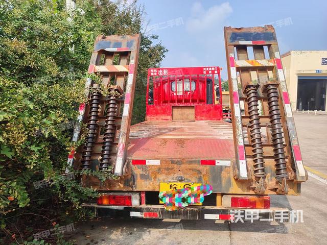 整機右側(cè)（設(shè)備外觀及核心部件）