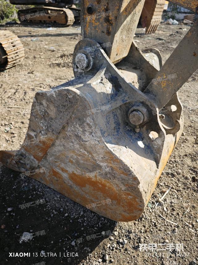 小臂整體左后(工作和回轉(zhuǎn)裝置) 小臂整體左后(工作和回轉(zhuǎn)裝置)