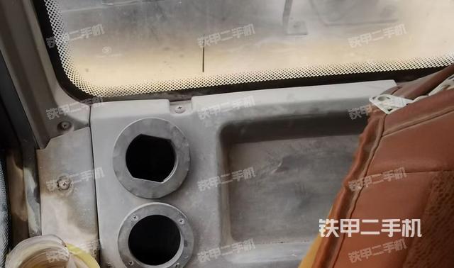 后窗玻璃角標(biāo)（駕駛室部分）