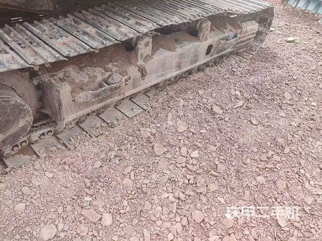 單側(cè)履帶整體（整機(jī)外觀）