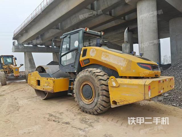 整機(jī)左側(cè)(設(shè)備外觀及核心部件) 整機(jī)左側(cè)(設(shè)備外觀及核心部件)