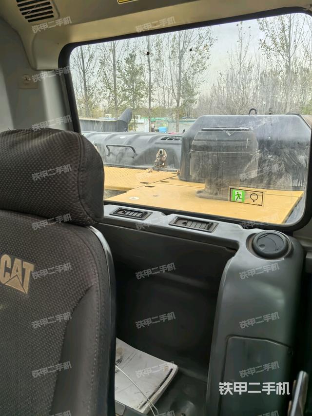 座椅后部（駕駛室部分）