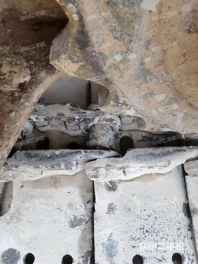 左側(cè)行走馬達(dá)蓋板（行走機(jī)構(gòu)）