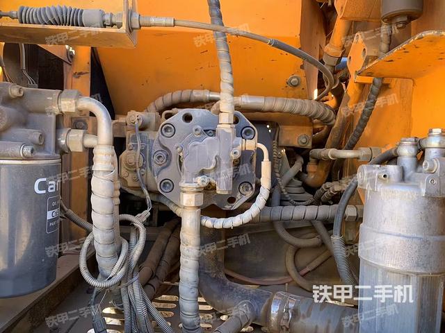 液壓泵艙室正面整體（整機(jī)外觀）