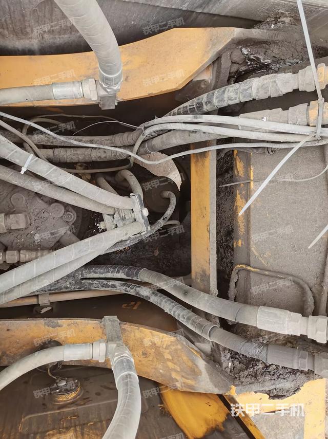 中央回轉(zhuǎn)接頭特寫（上車部件）