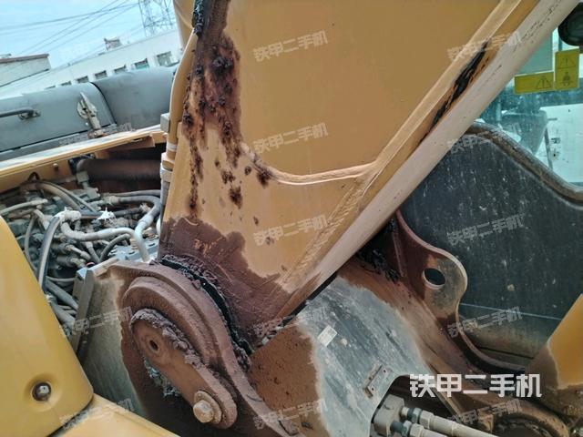 大臂根部?斜視(工作和回轉(zhuǎn)裝置) 大臂根部?斜視(工作和回轉(zhuǎn)裝置)