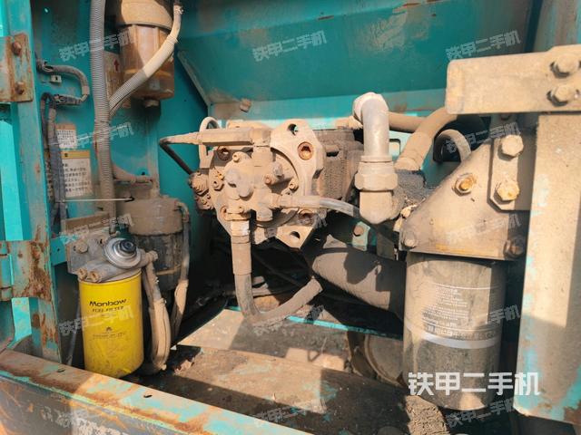 液壓泵斜45?左(大件艙室) 液壓泵斜45?左(大件艙室)