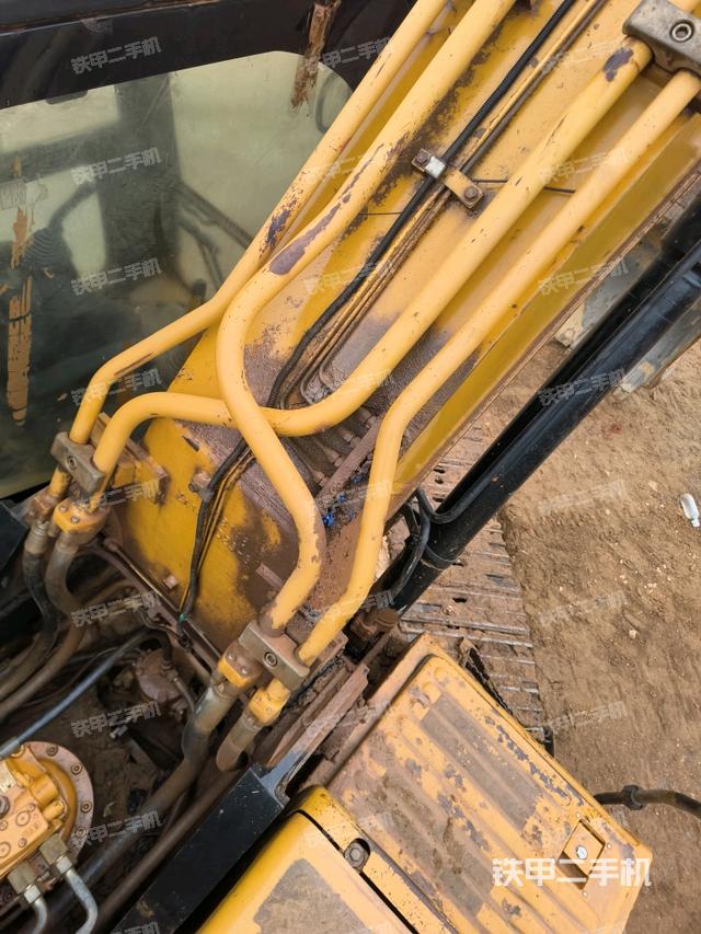 大臂油缸整體?豎拍（工作和回轉(zhuǎn)裝置）