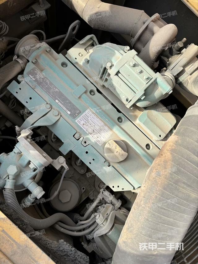 發(fā)動(dòng)機(jī)整體俯視(整機(jī)外觀) 發(fā)動(dòng)機(jī)整體俯視(整機(jī)外觀)