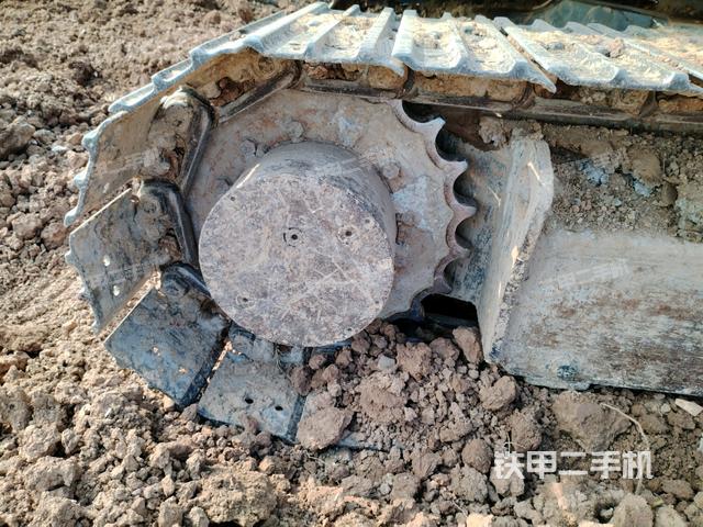 右驅(qū)動(dòng)輪（行走機(jī)構(gòu)）