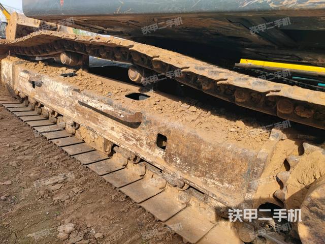 左側(cè)履帶整體?（行走機(jī)構(gòu)）