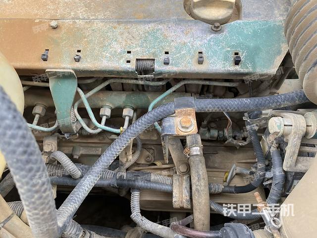 氣門室蓋螺絲特寫（上車部件）