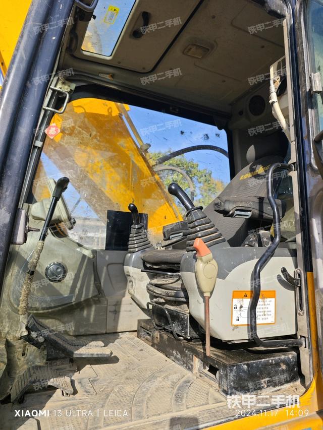 后窗玻璃角標(駕駛室部分) 后窗玻璃角標(駕駛室部分)