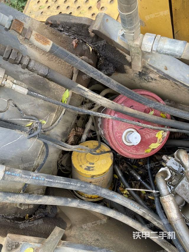 中央回轉(zhuǎn)接頭特寫（上車部件）