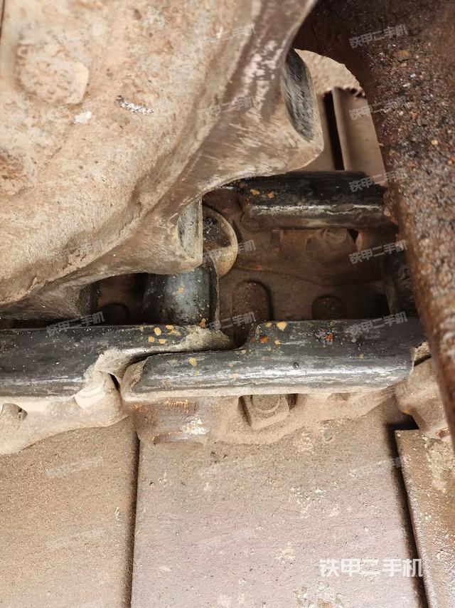 左導(dǎo)向輪（行走機(jī)構(gòu)）