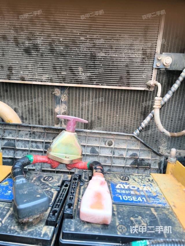 電瓶（大件艙室）